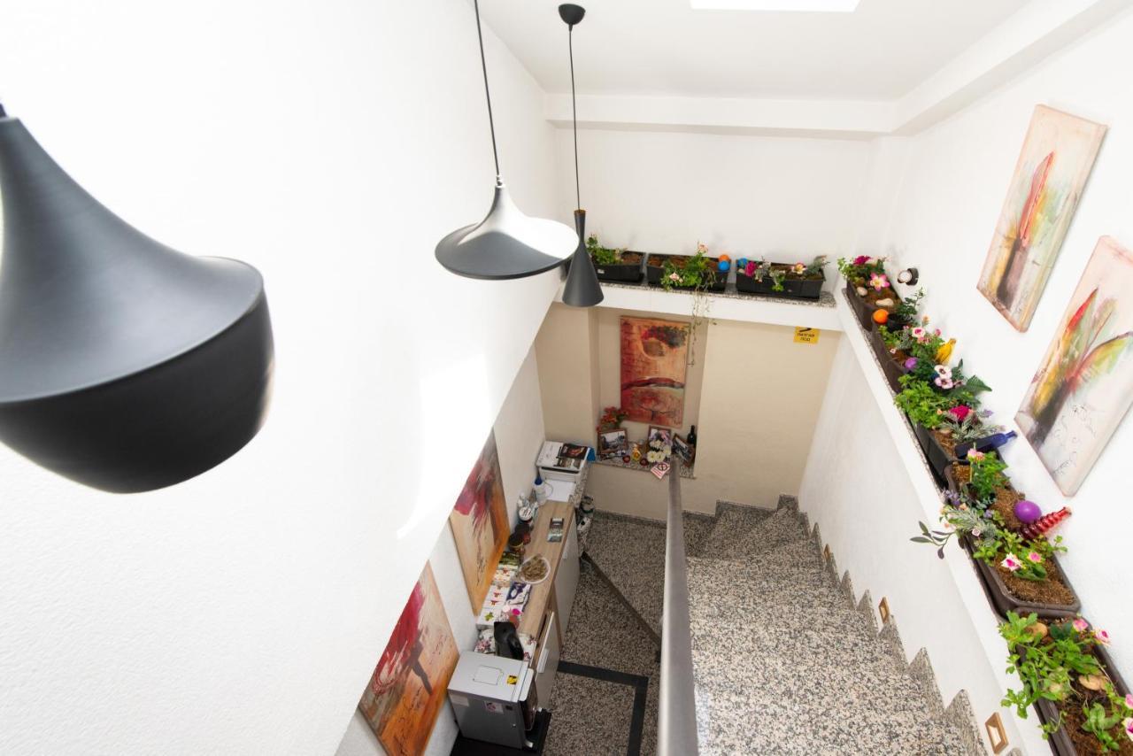 Stone Bridge Apartments ビトラ エクステリア 写真